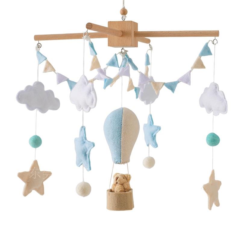 Crib Rattle Three-month-old Newborn Stroller Crib Headboard Rattle