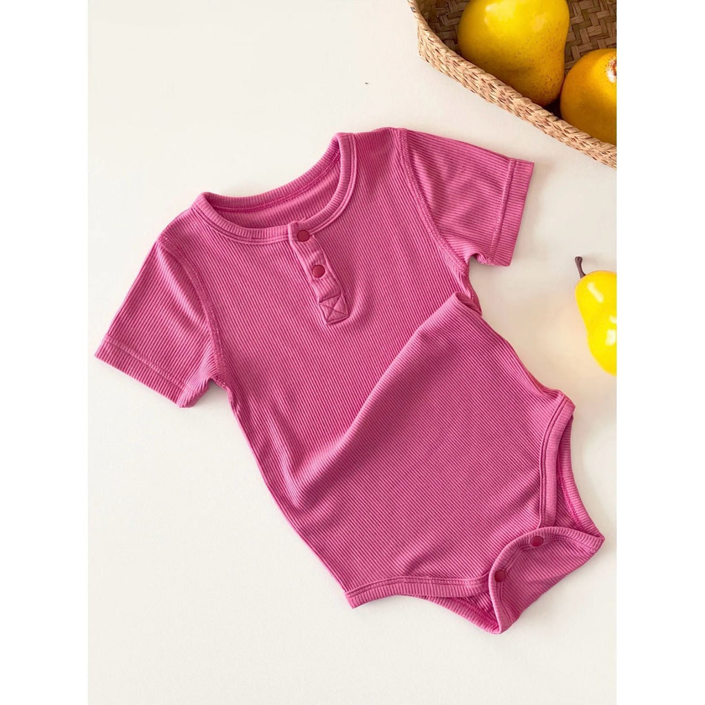 Breathable And Comfortable Newborn Onesie