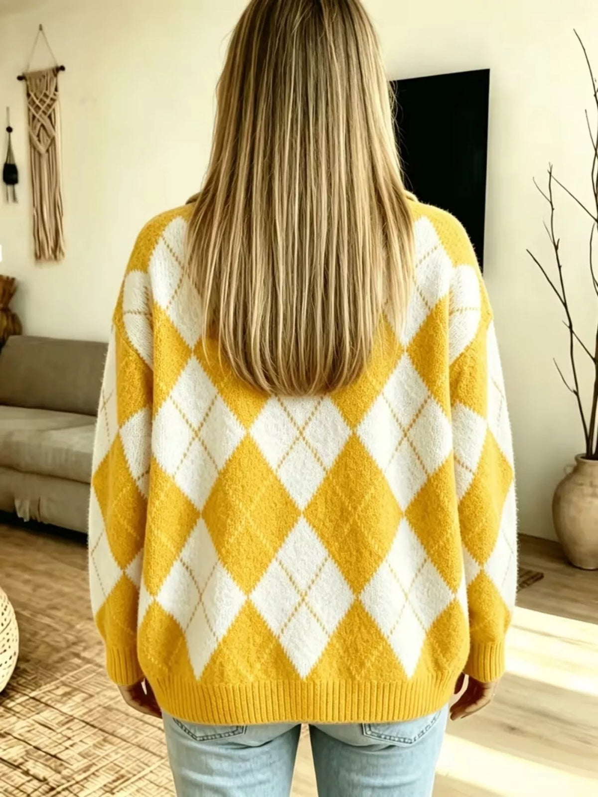 Argyle Pattern Polo Collar Sweater