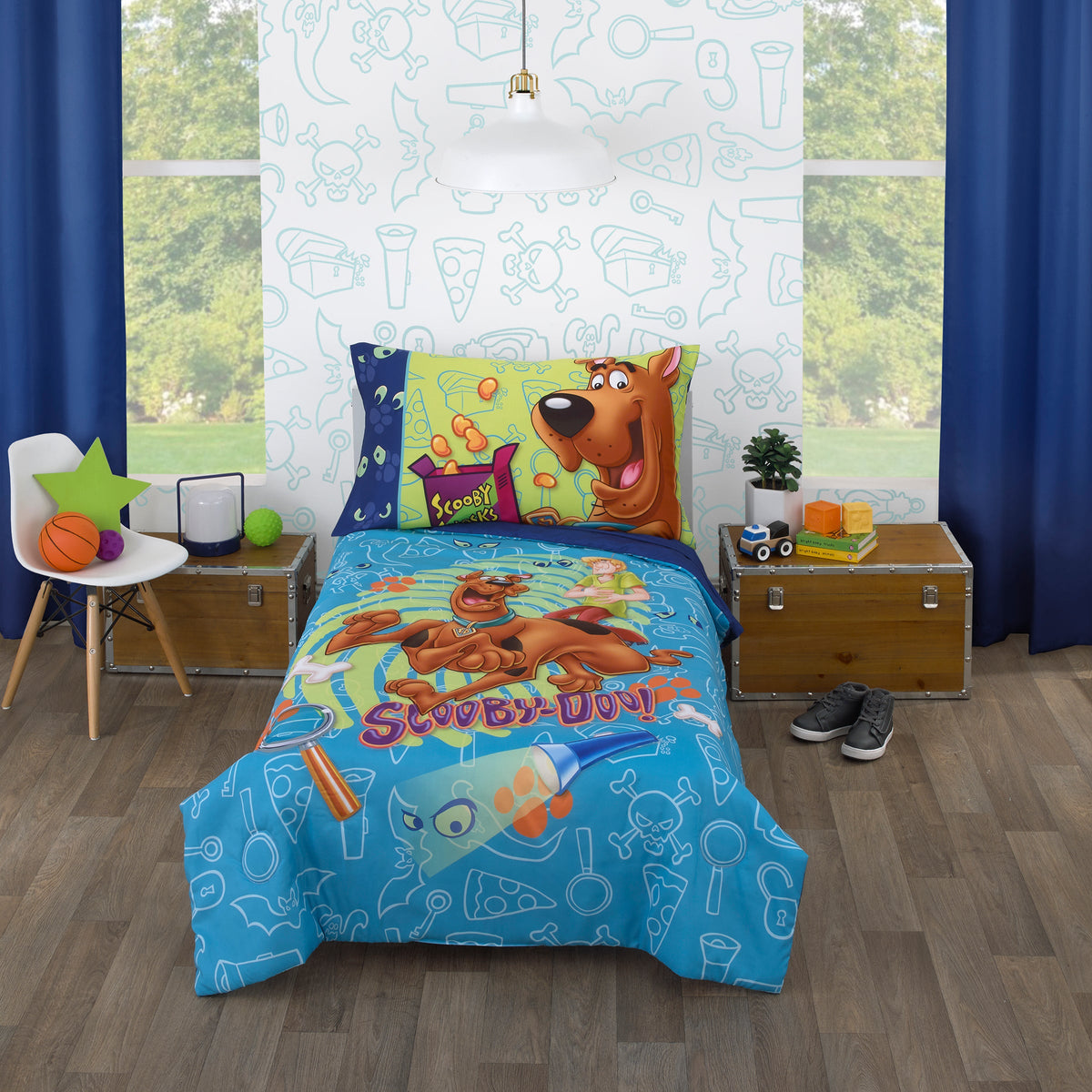 Warner Bros  Scooby Doo - Scooby Dooby Doo Blue, Green, Brown and Orange 4 Piece Toddler Bed Set - Comforter, Fitted Bottom Sheet, Flat Top Sheet, and Reversible Pillowcase