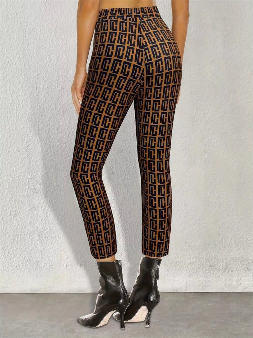Geometric Pattern Slim-Fit Cropped Pants