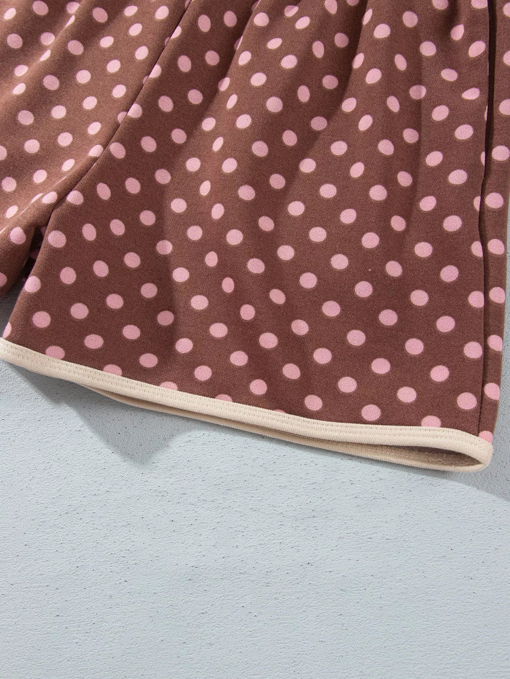 Polka Dot Contrast Baggy Pullover and Elastic Waist Shorts 2pcs Set