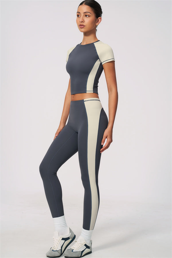 The Sandstone T-shirt Leggings 2-Piece Set