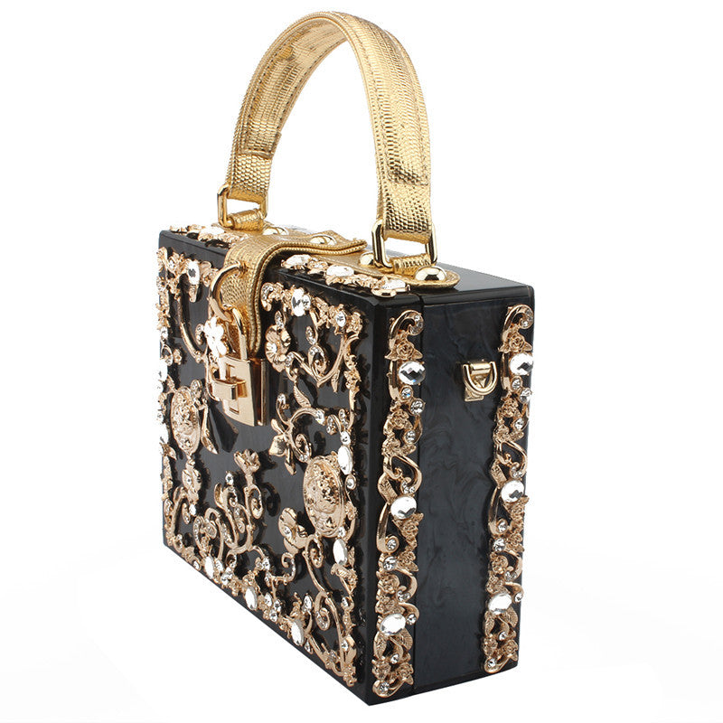 Diamond-studded portable diamond small square bag (See size chart where applicable)