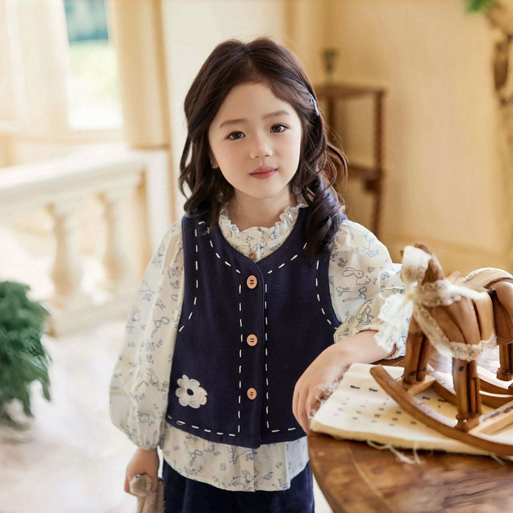New Style Vest Shirt For Little Girlsfashionable Three-piece Set