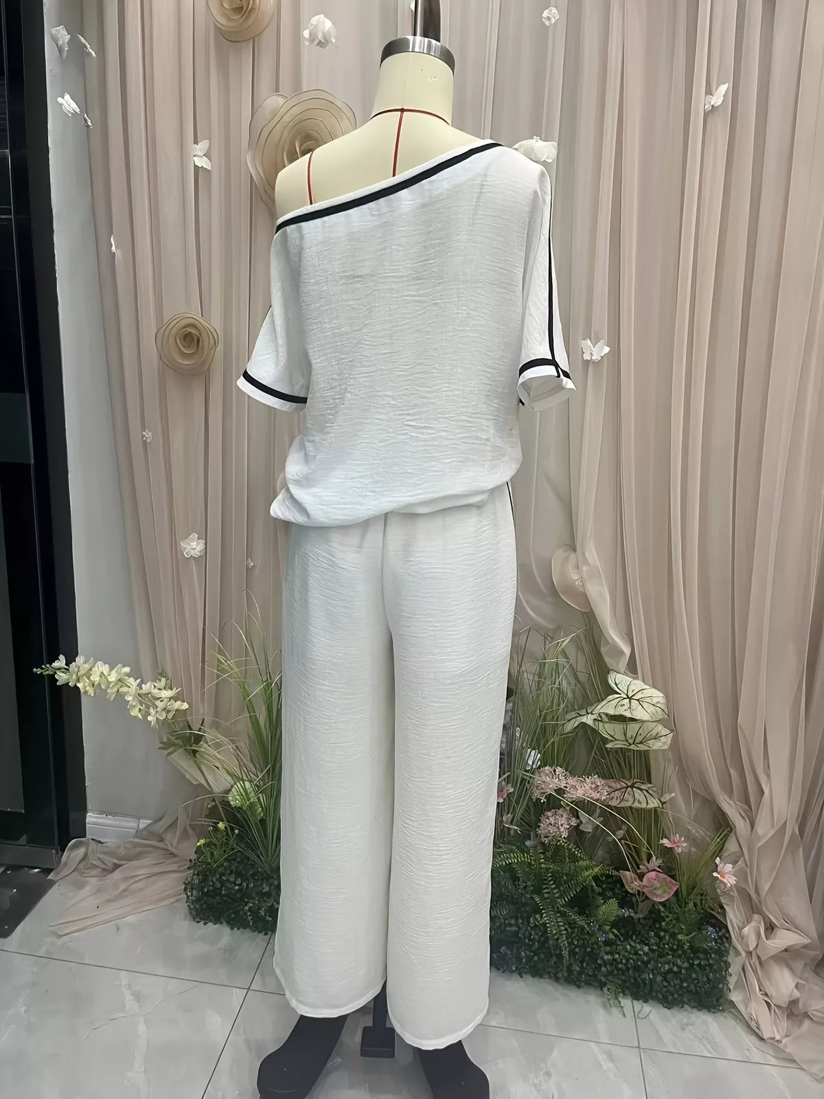 Contrast Trim Round Neck Top and Pants Set