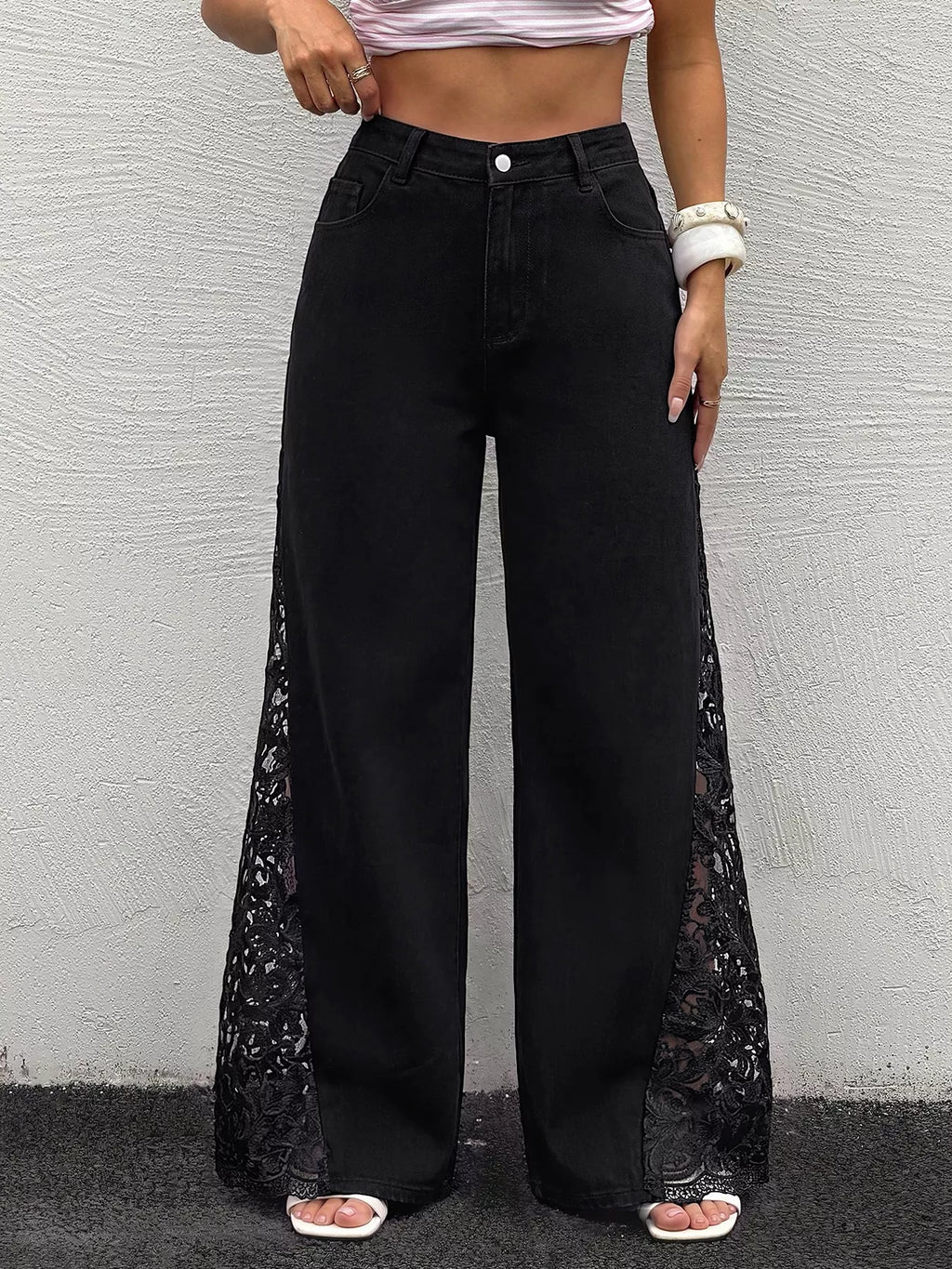 Lace Detail Wide-Leg Jeans