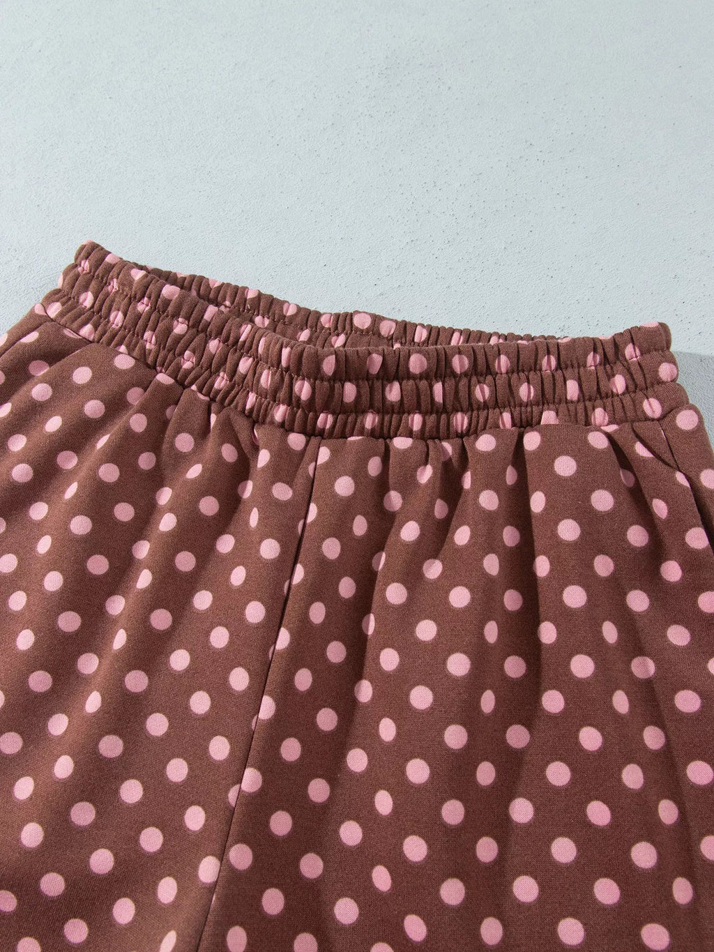 Polka Dot Contrast Baggy Pullover and Elastic Waist Shorts 2pcs Set