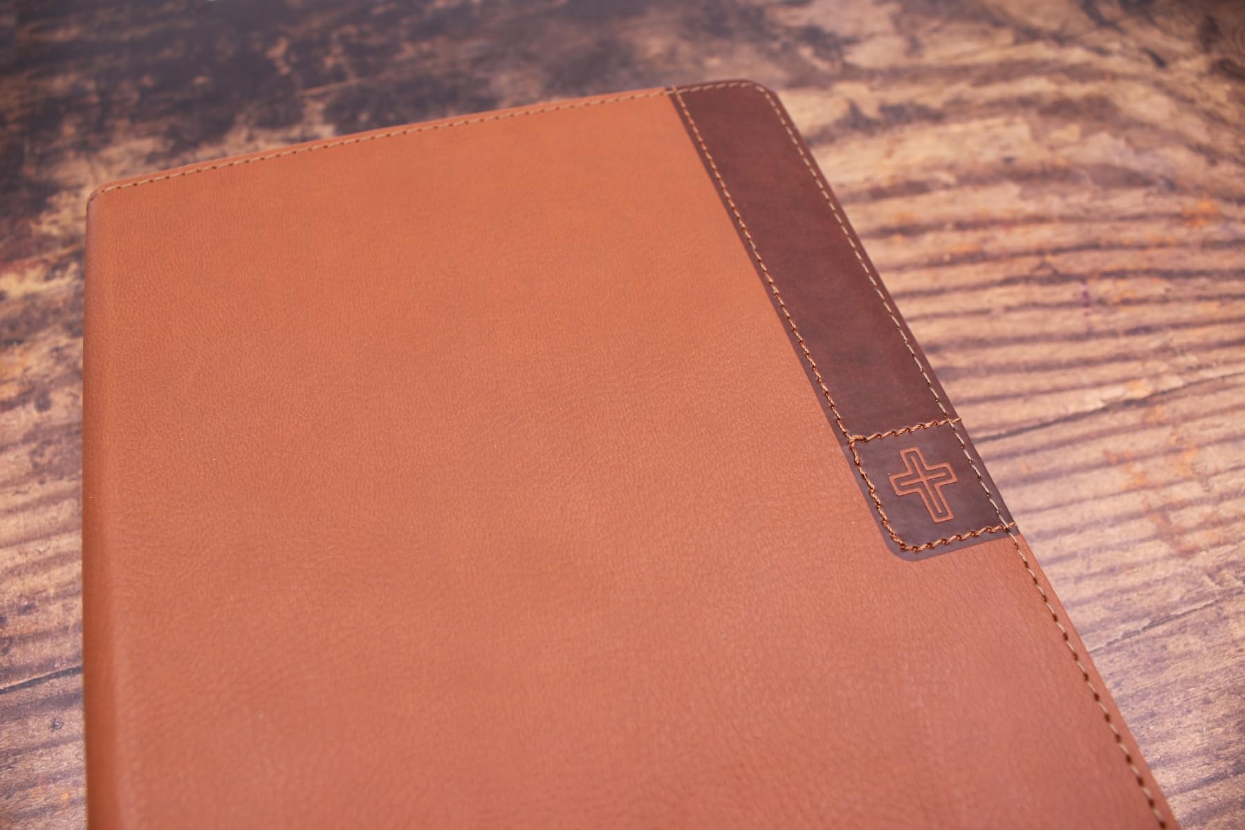 NIV, Journal the Word Bible (Perfect for Note-Taking), Large Print, Leathersoft, Brown, Red Letter, Comfort Print: Reflect, Take Notes, or Create Art Next to Your Favorite Verses