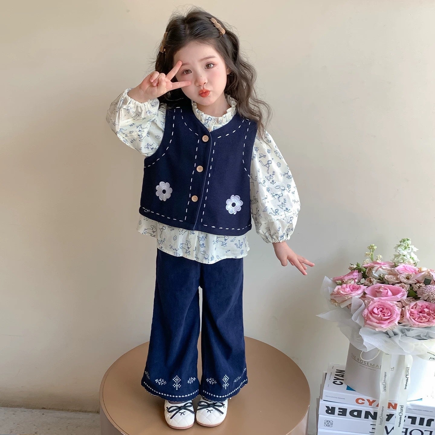 New Style Vest Shirt For Little Girlsfashionable Three-piece Set