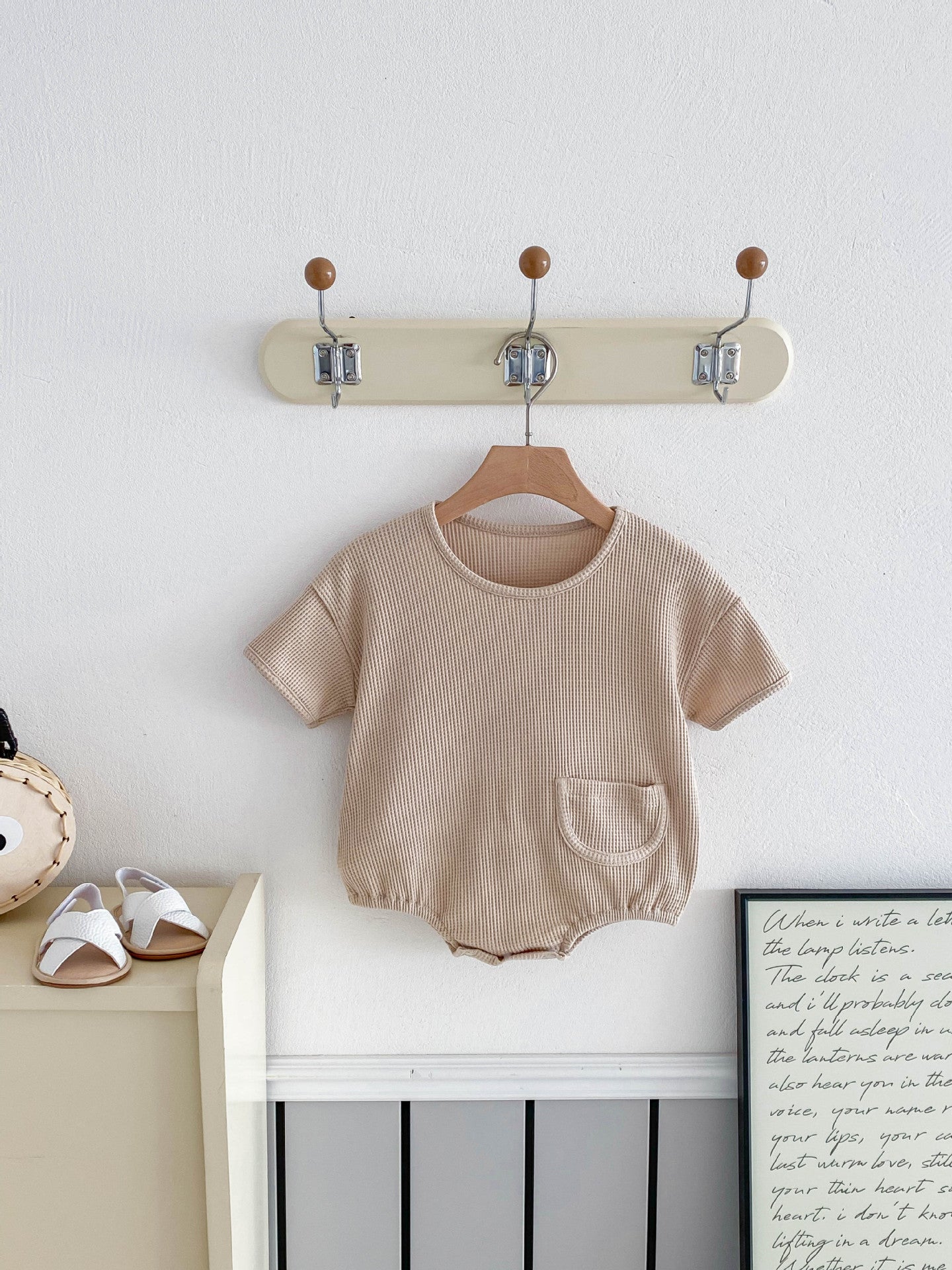 Babys Simple And Comfortable Waffle-knit Short-sleeve Onesie