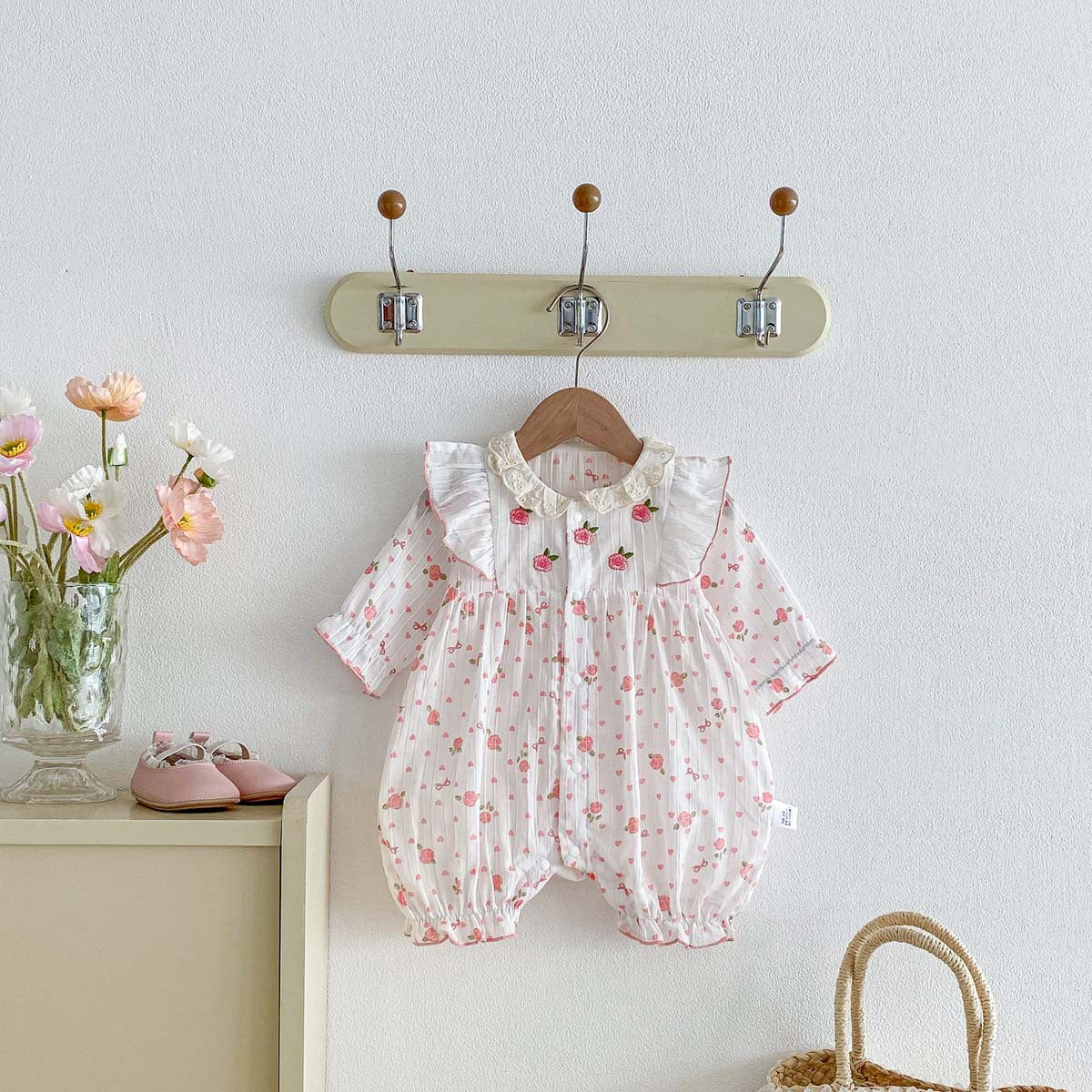 Arrival Sweet Lace-Embroidered Romper For Baby Girls