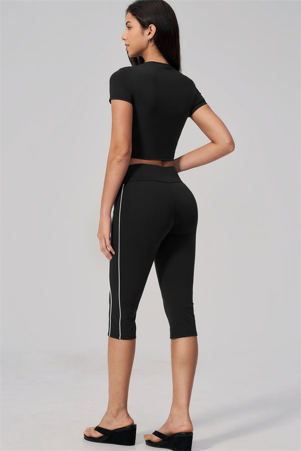 The Breathe T-shirt Capri Leggings 2-Piece Set