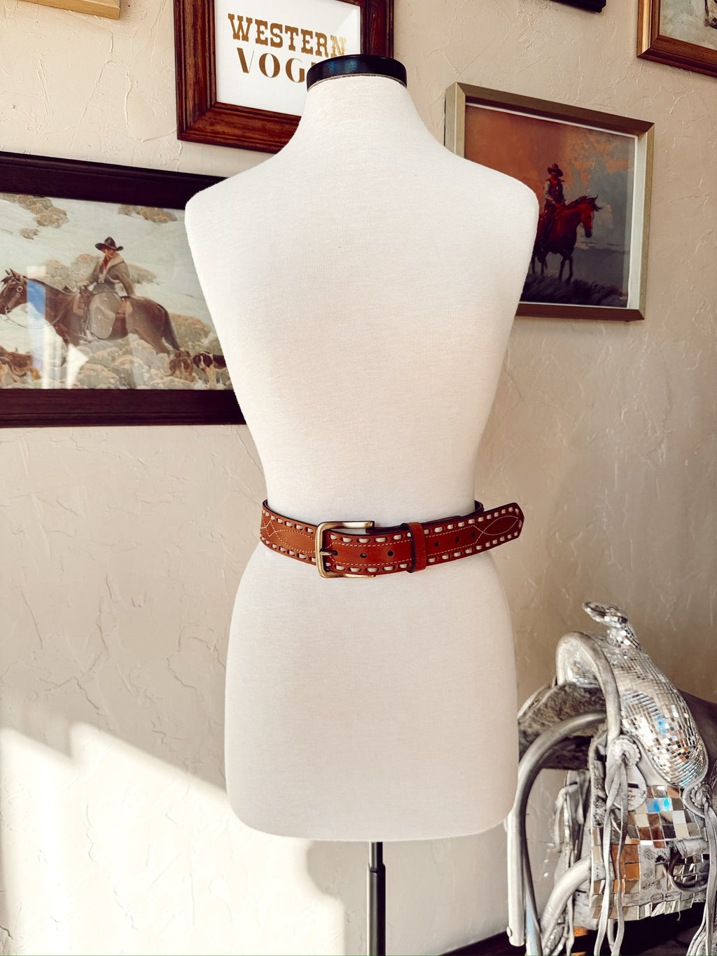 The Classic Buckstitch Belt in Brown LARGE
