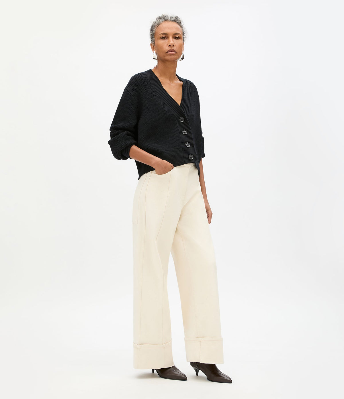 Rib Cropped Cardigan | Black