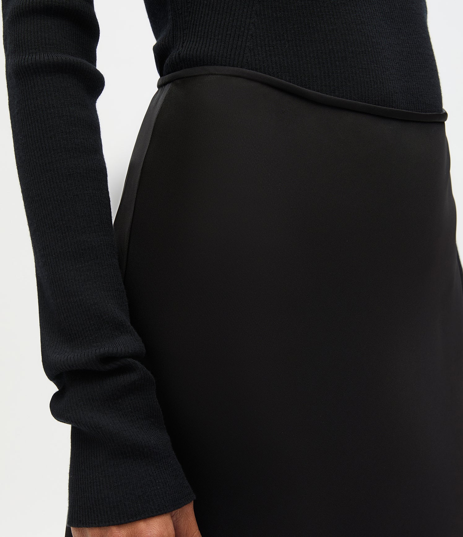 Satin Skirt | Black