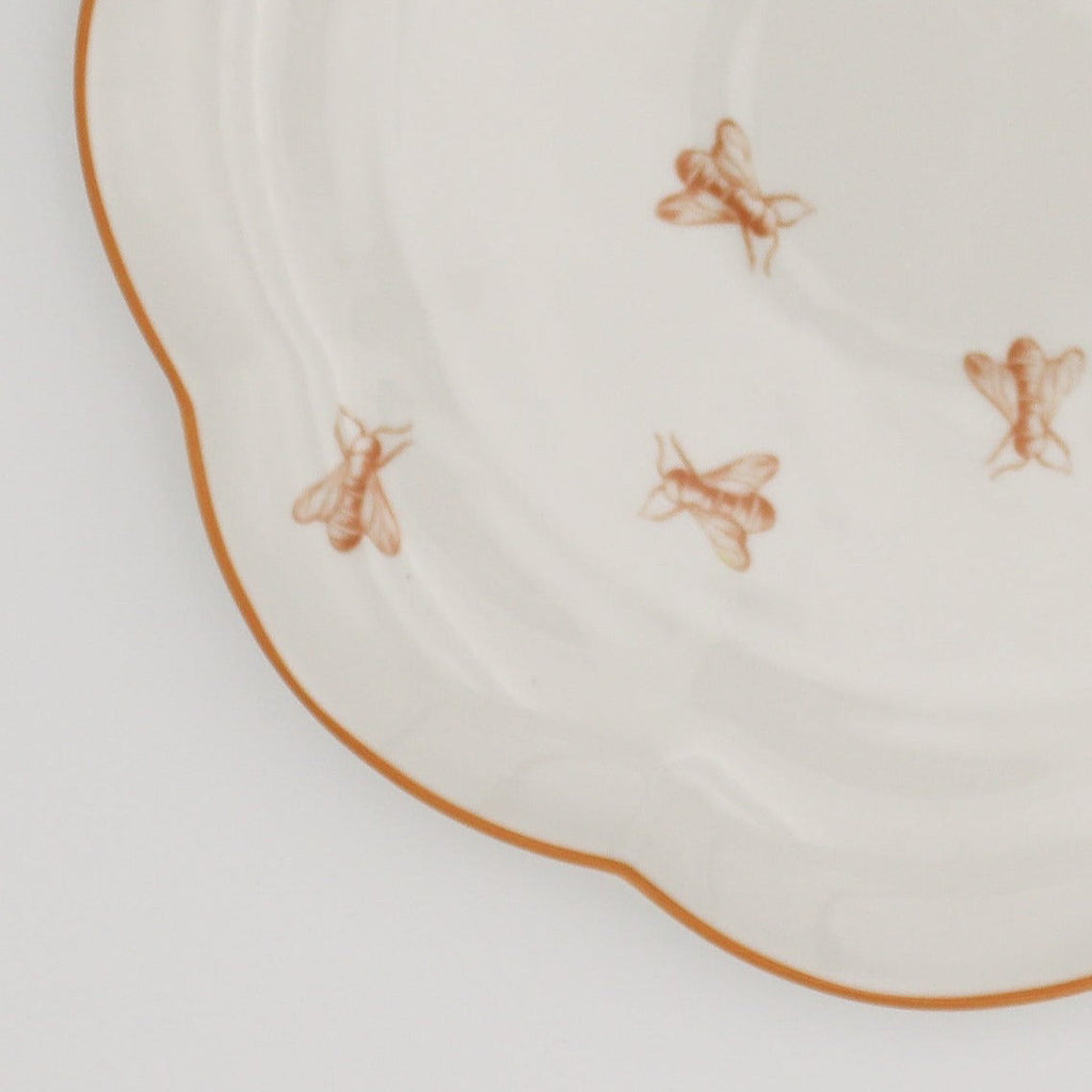 Bumble Voyage Scalloped Dinner Plate - Case of 12 Plates (+3 Bonus Plates)
