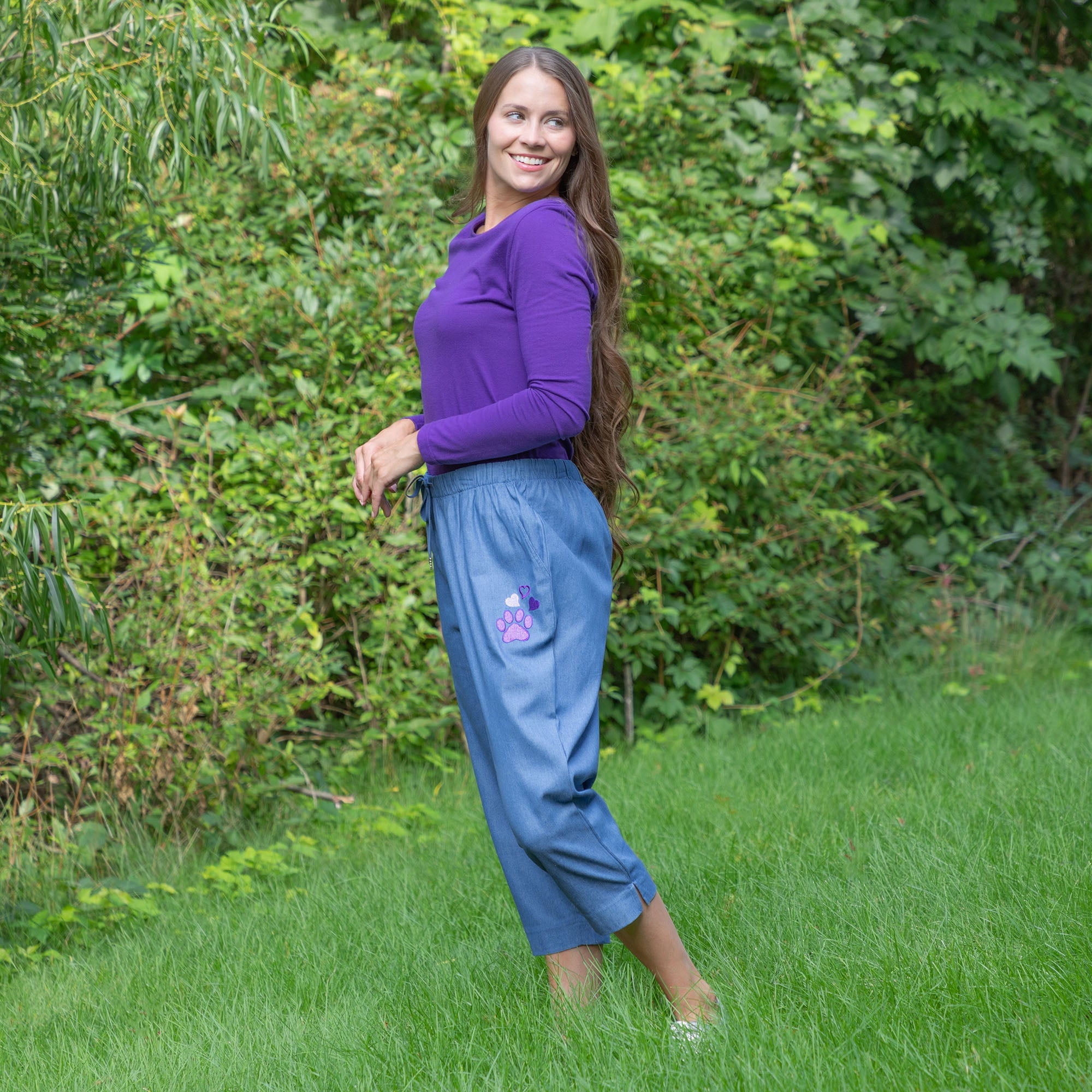 Denim Paw Print Capri Pants