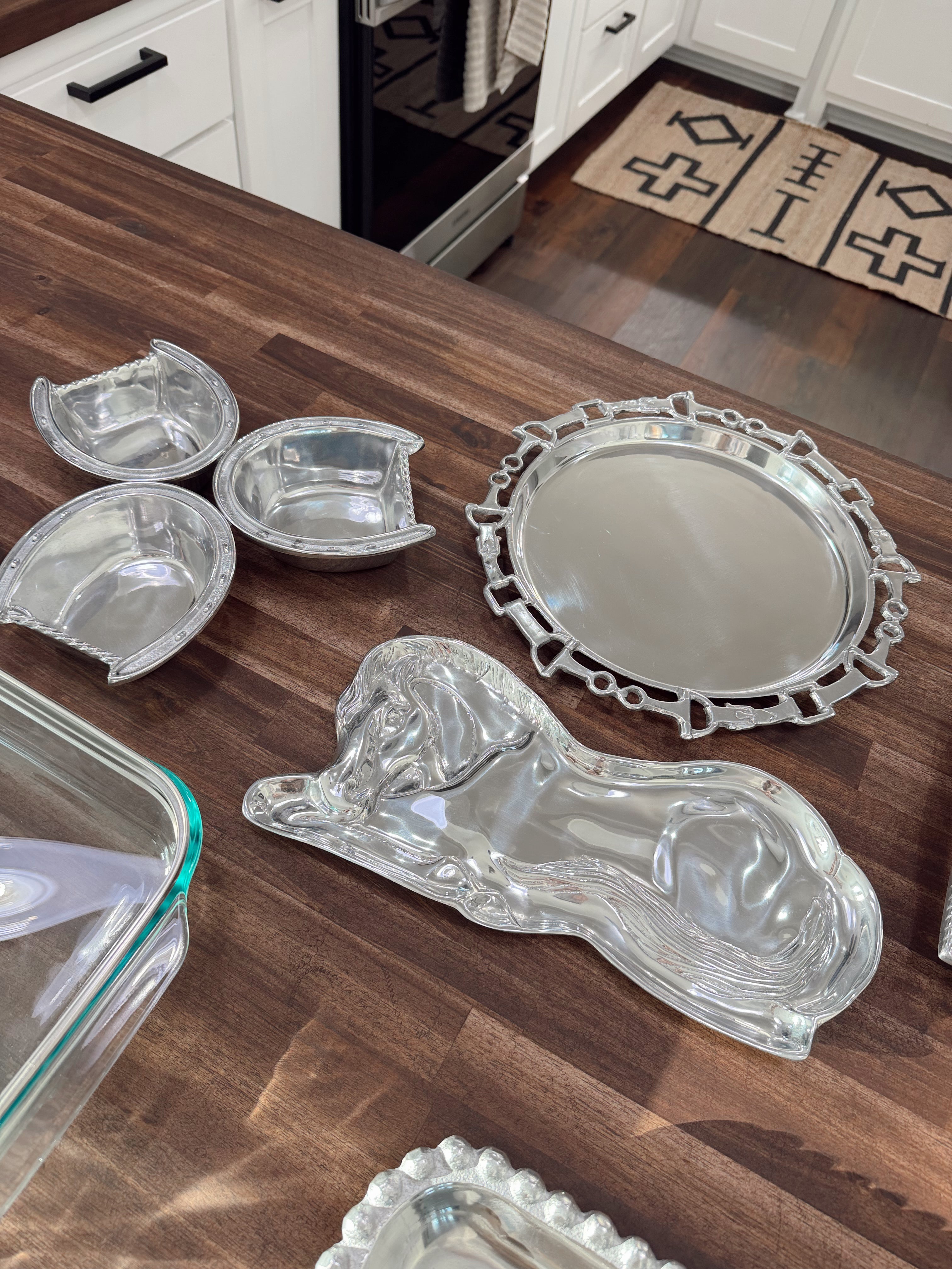 The Horse Tray