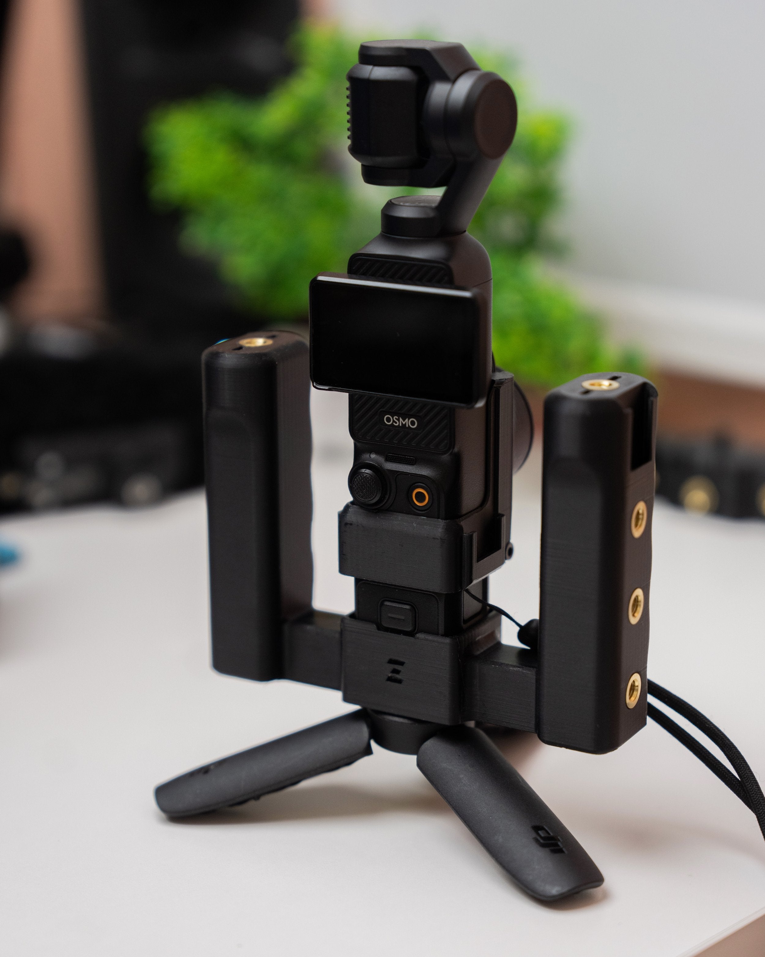 Grip Rig 2 for DJI OSMO Pocket 3 & 4 | Mount Your Phone, Mics, Lights