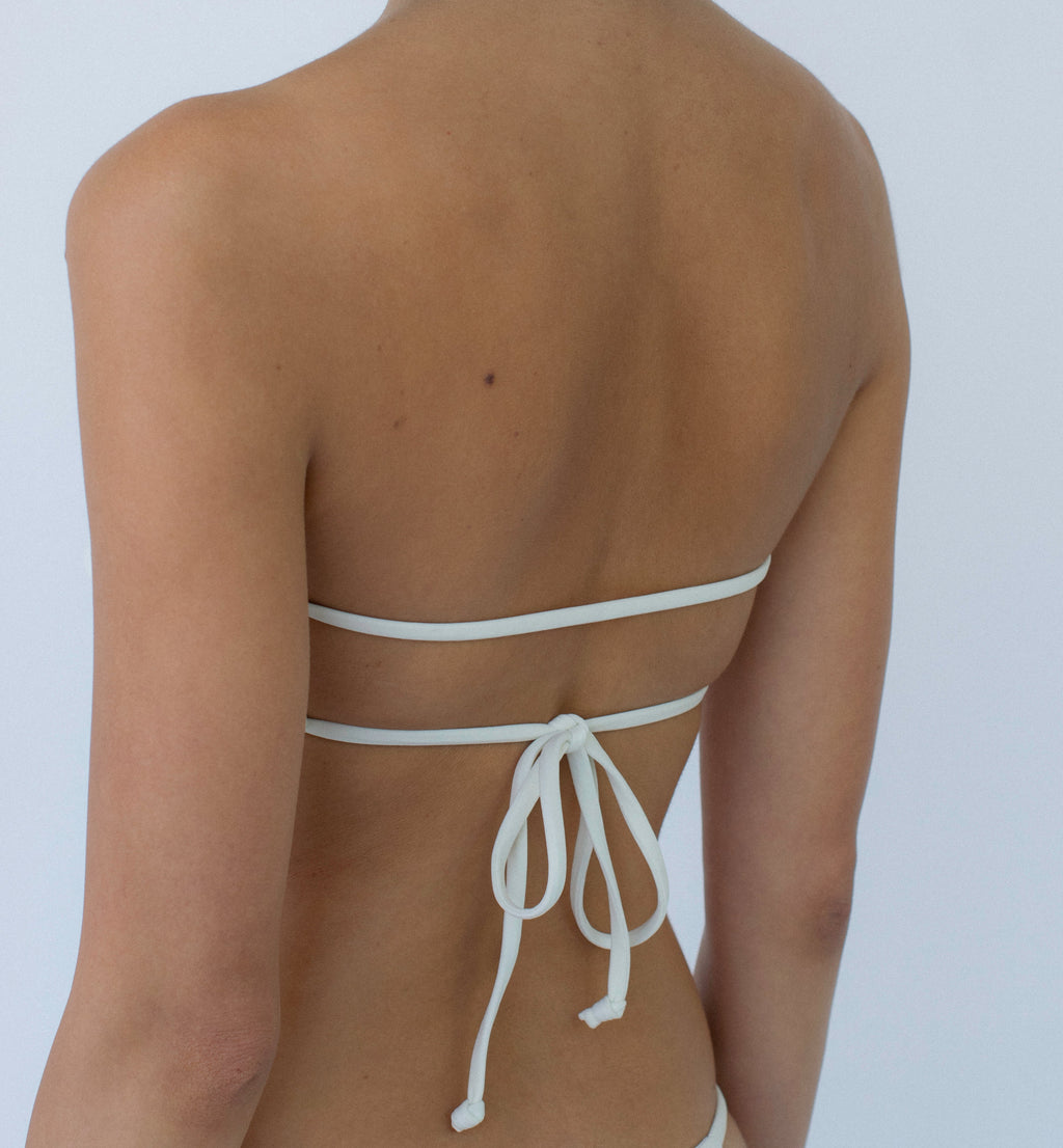 TWISTED BANDEAU BIKINI TOP