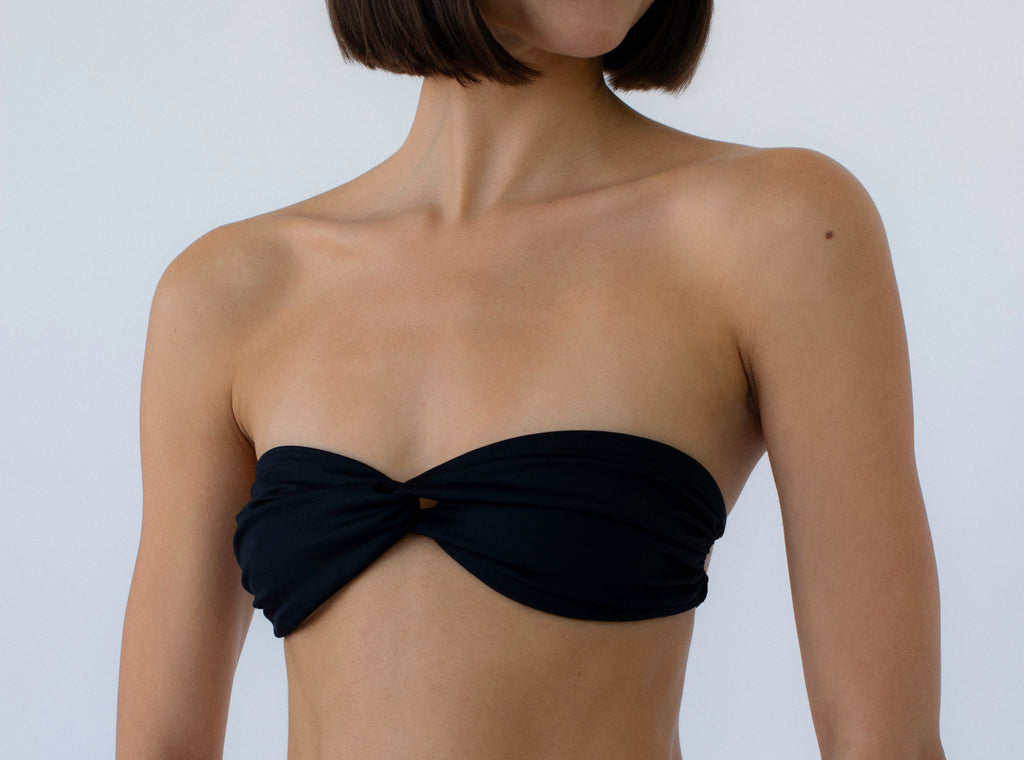 TWISTED BANDEAU BIKINI TOP