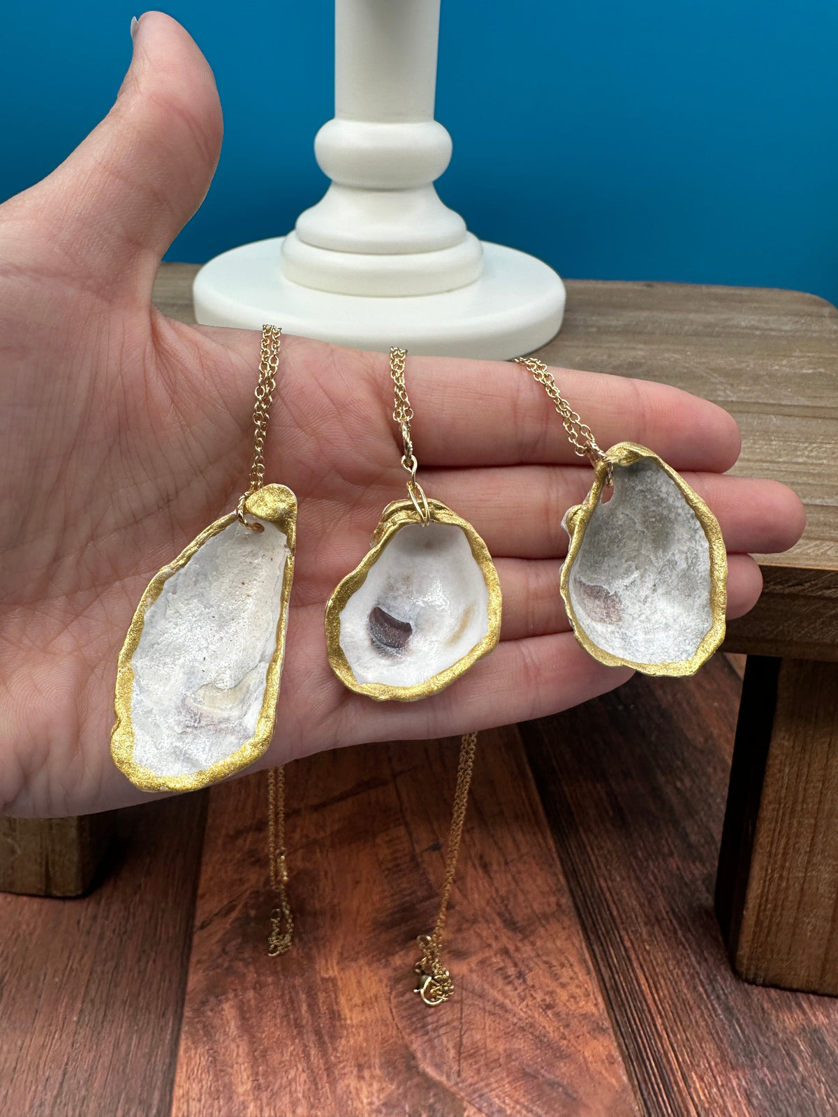 Painted Small Oyster Necklace