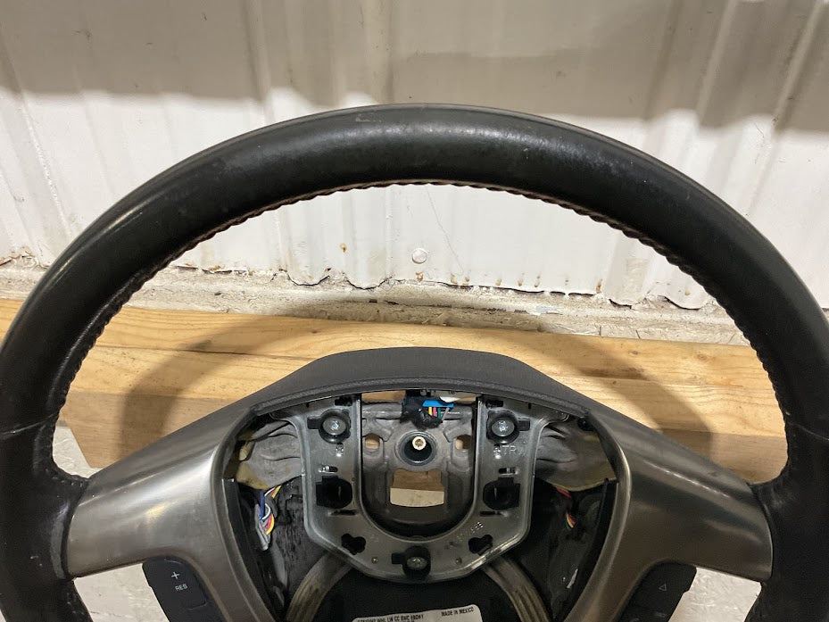 GM Ebony Steering Wheel (25849482) Leather w/ Cruise | Express / Savana 2008–2020 | OEM Used