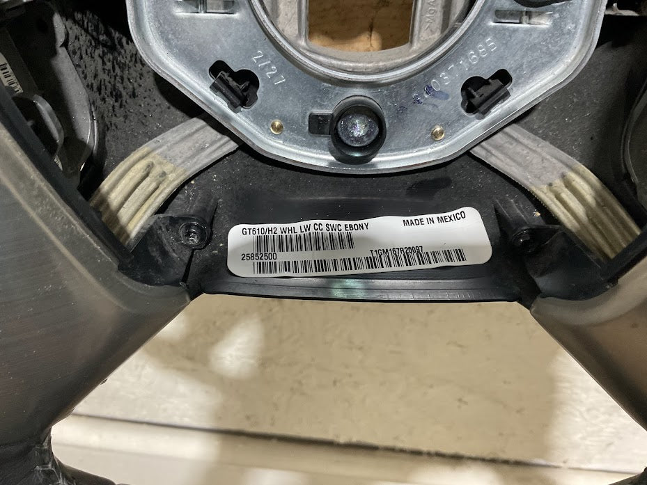 GM Ebony Steering Wheel (25849482) Leather w/ Cruise | Express / Savana 2008–2020 | OEM Used