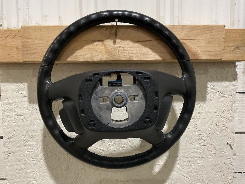 GM Ebony Steering Wheel (25849482) Leather w/ Cruise | Express / Savana 2008–2020 | OEM Used