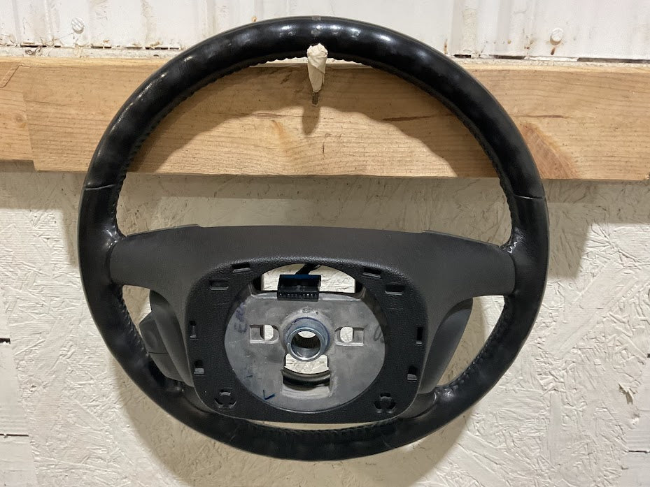 GM Ebony Steering Wheel (25849482) Leather w/ Cruise | Express / Savana 2008–2020 | OEM Used