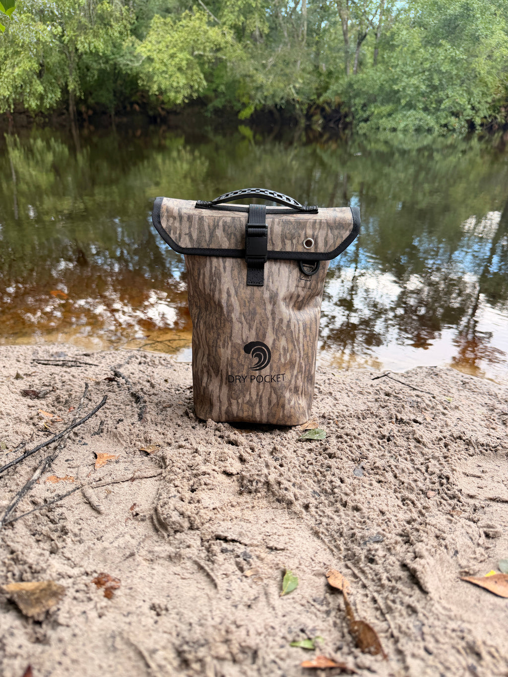 [SHIPS 1st WEEK OF SEPTEMBER] Shell Bag / Boating Bag - Bottomland Camo