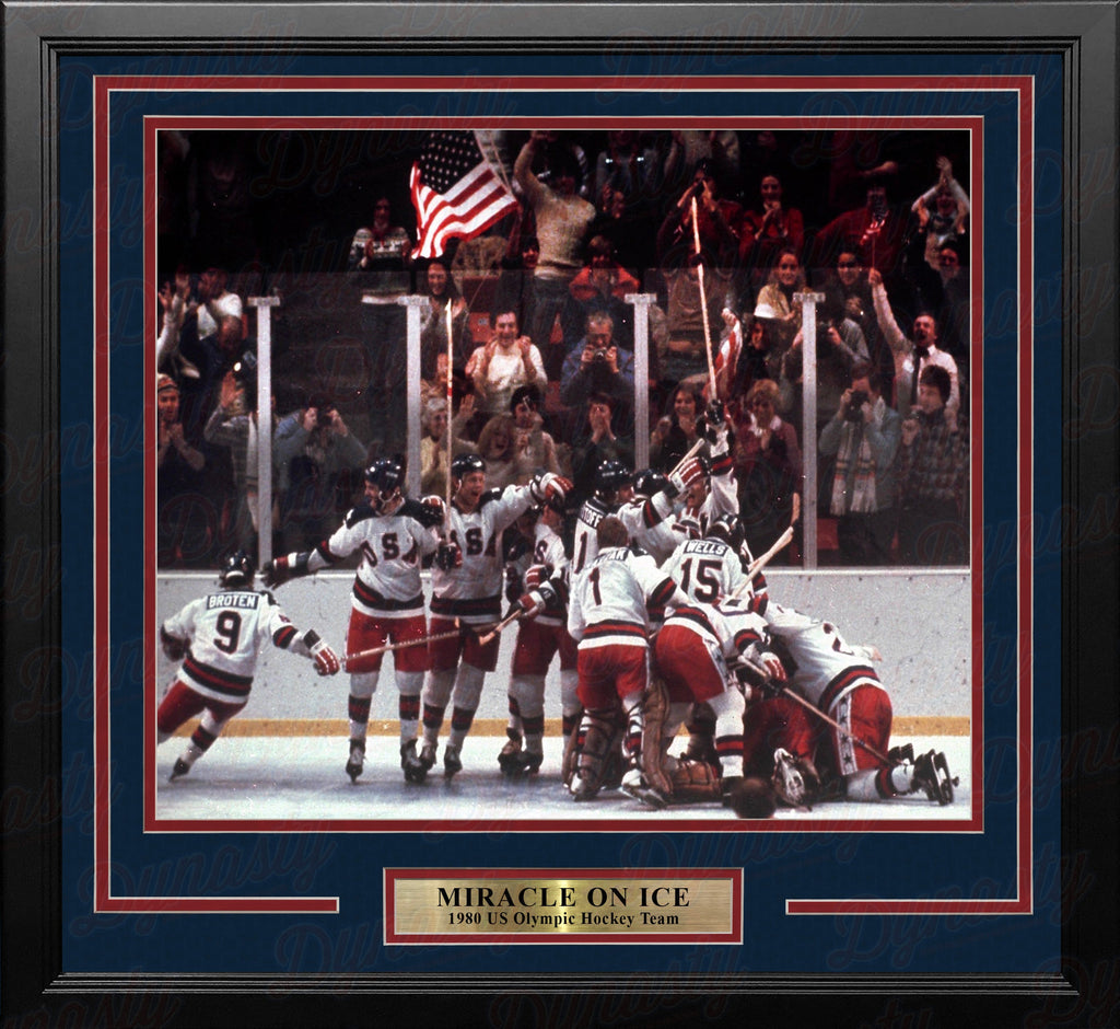 1980 USA Miracle on Ice Olympic Hockey Framed & Matted Photo