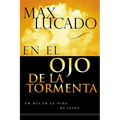 En El Ojo de la Tormenta = In the Eye of the Storm - Paperback