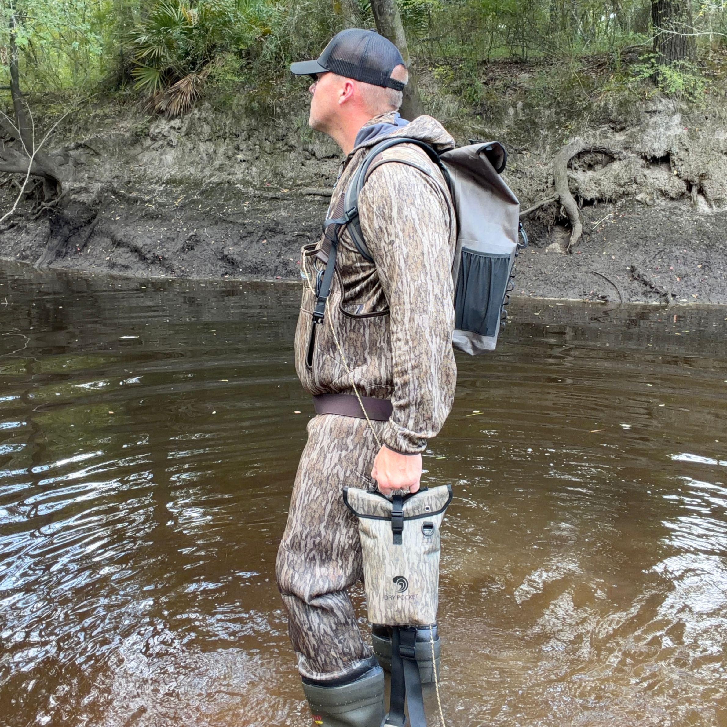 [SHIPS 1st WEEK OF SEPTEMBER] Shell Bag / Boating Bag - Bottomland Camo