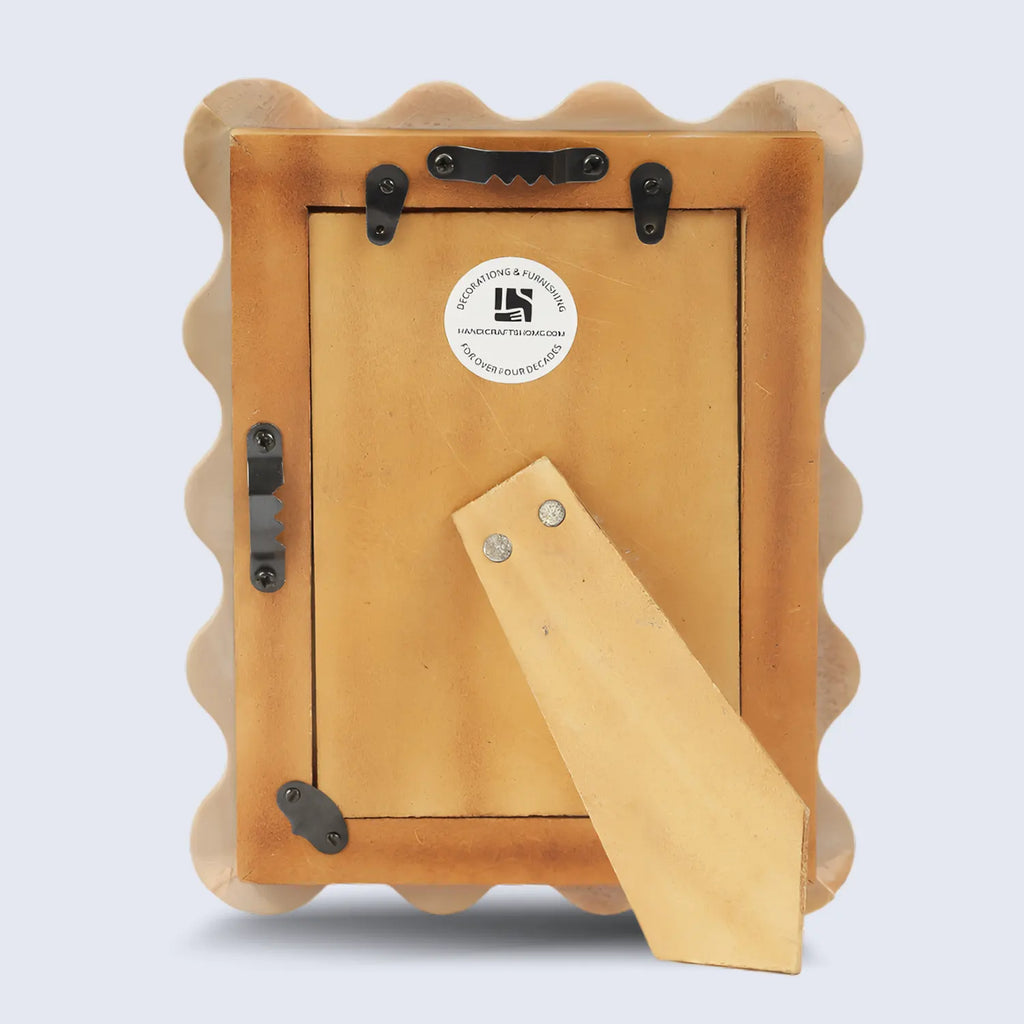 Scalloped Resin Inlay Picture Frame, Brown & White