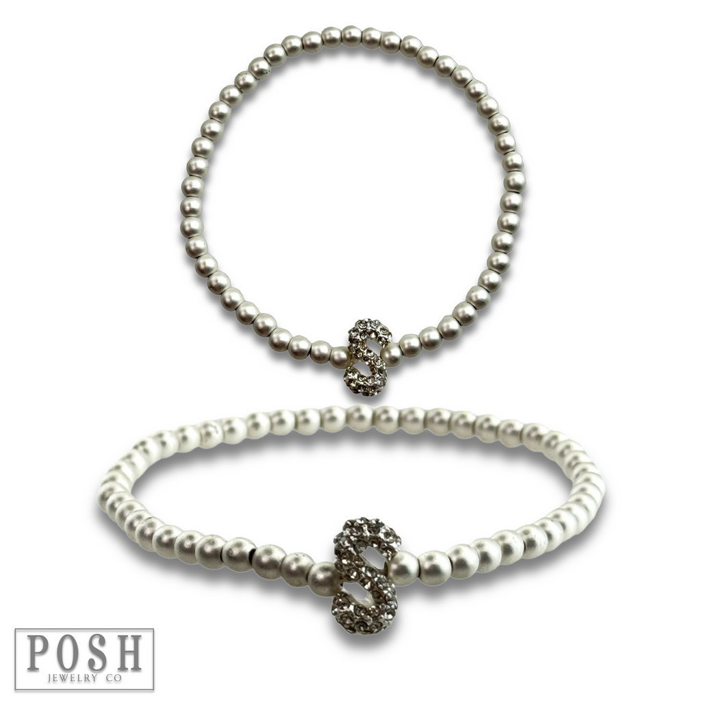 Bead bracelet with rhinestone inital