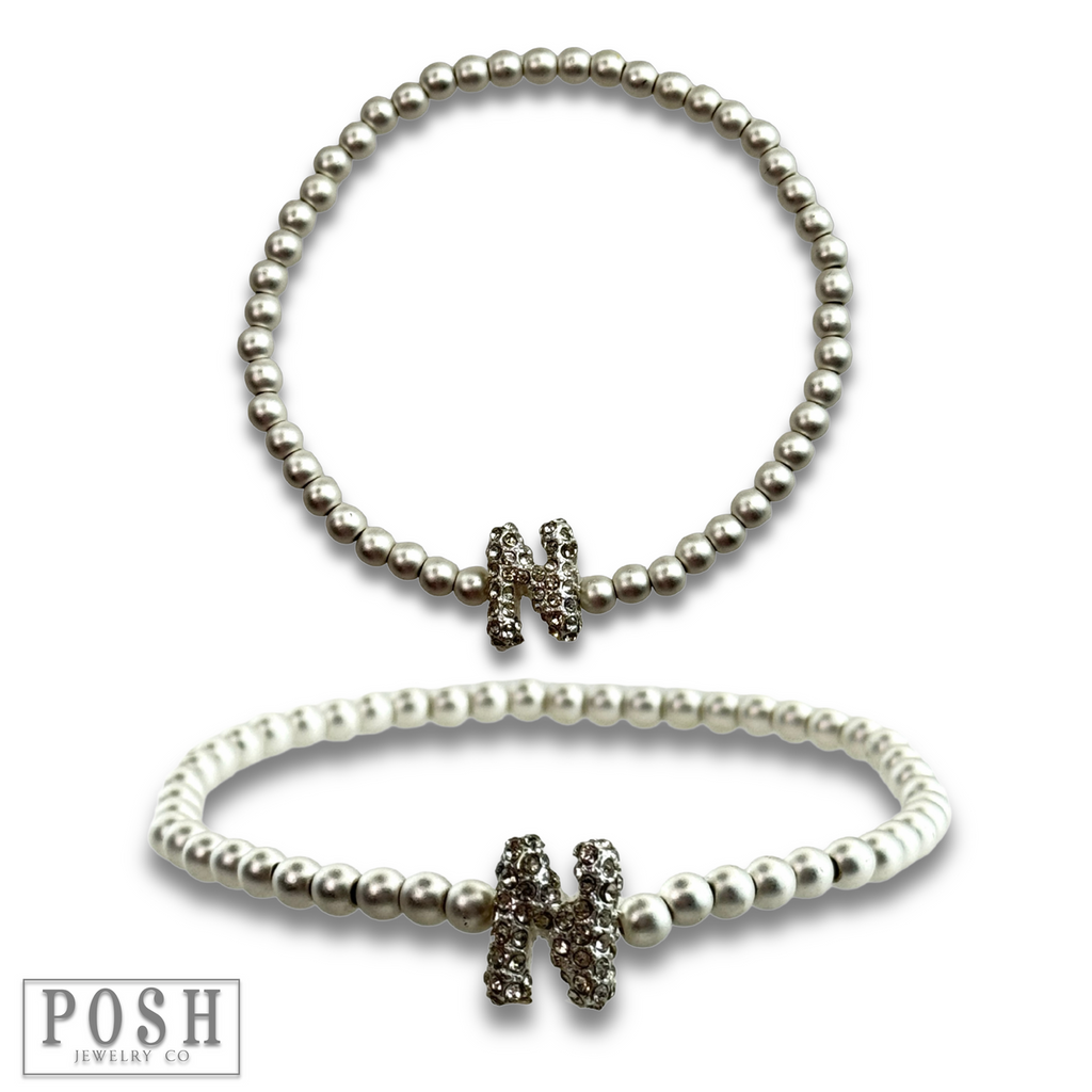 Bead bracelet with rhinestone inital