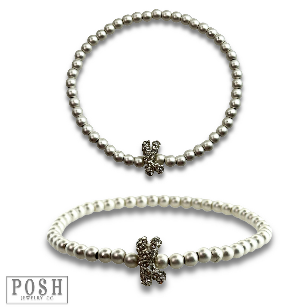 Bead bracelet with rhinestone inital