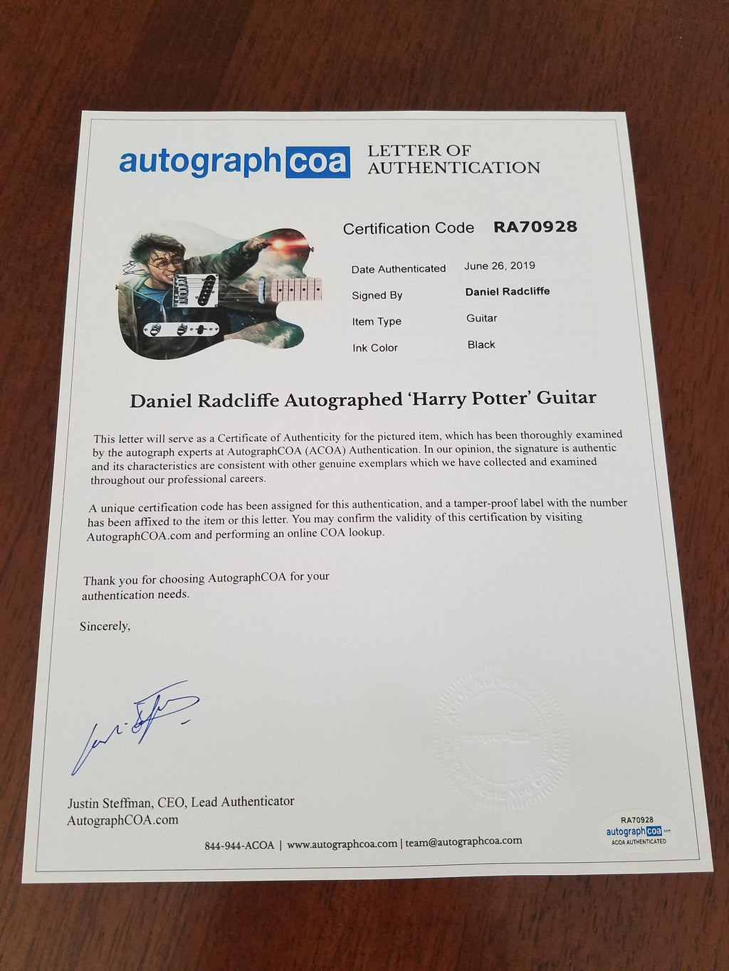 Daniel Radcliffe Harry Potter Signed  Graphics Photo Guitar ACOA LOA