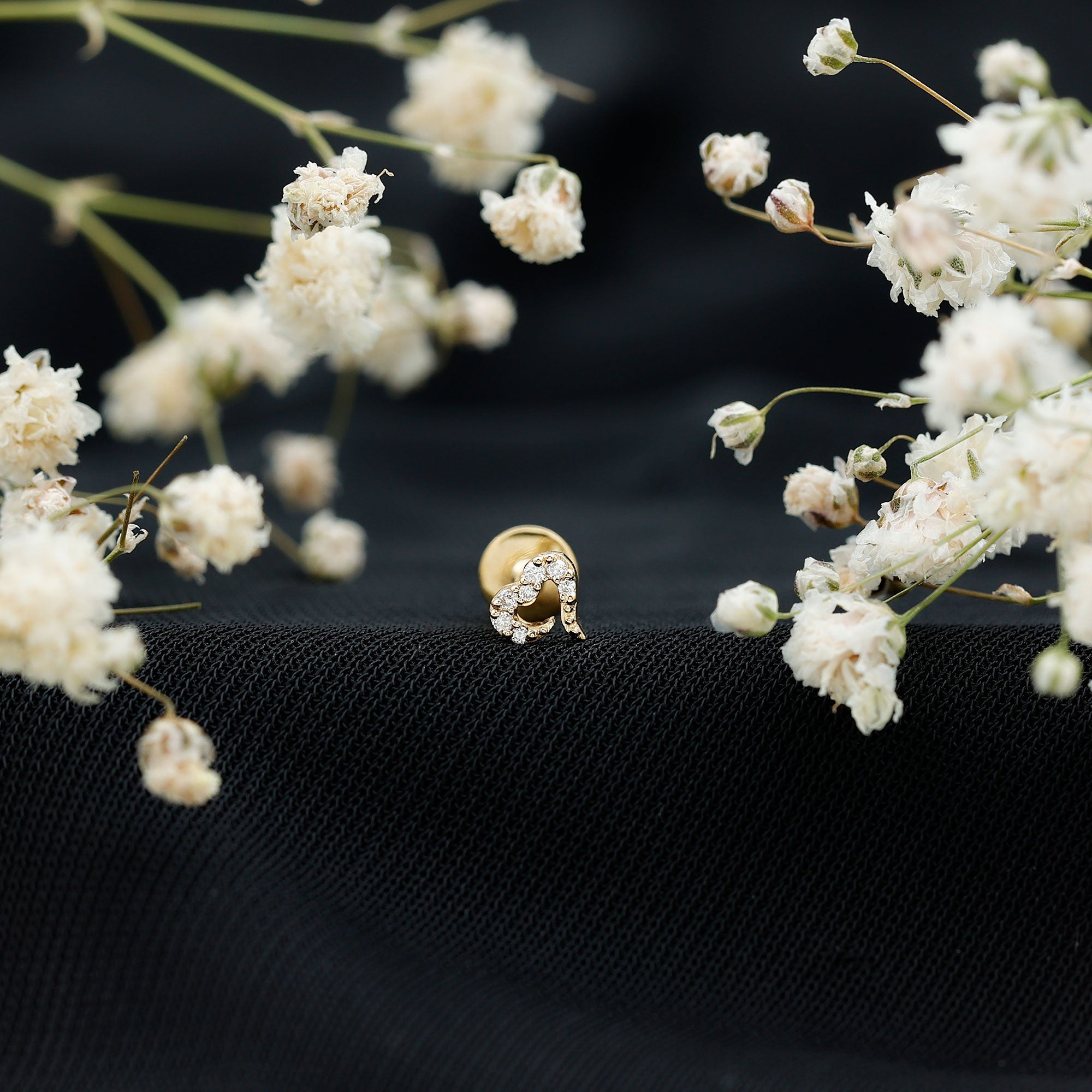 Round Shape Natural Diamond Heart Nose Pin
