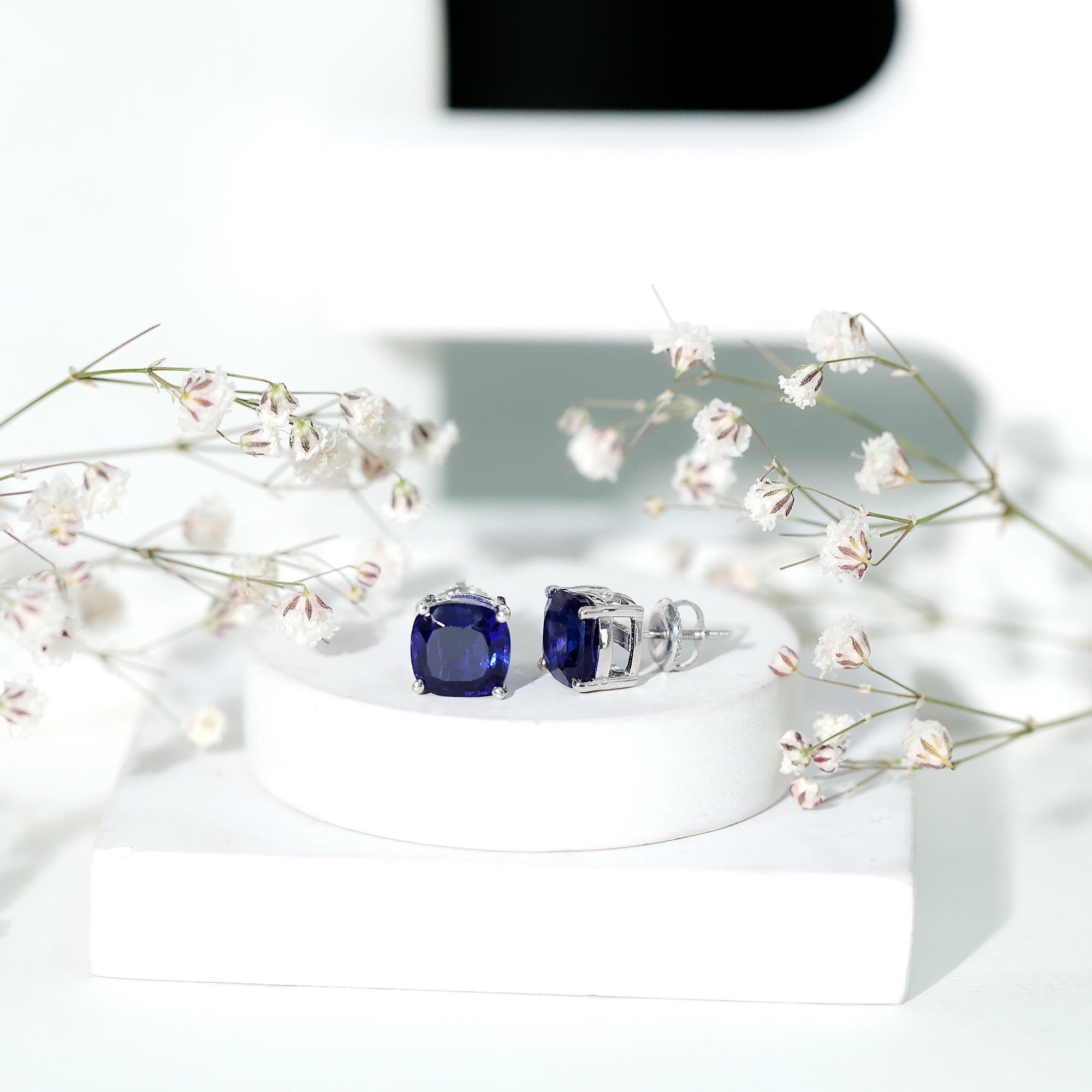 5.5 Carat Lab Grown Blue Sapphire Solitaire Stud Earring With Certificate