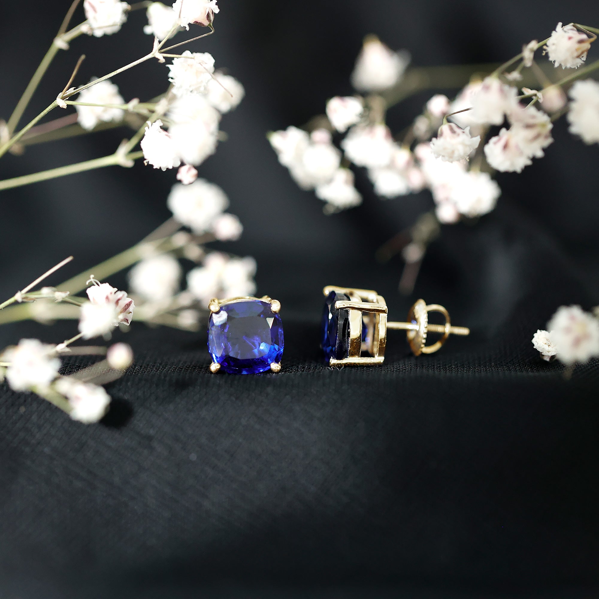 5.5 Carat Lab Grown Blue Sapphire Solitaire Stud Earring With Certificate