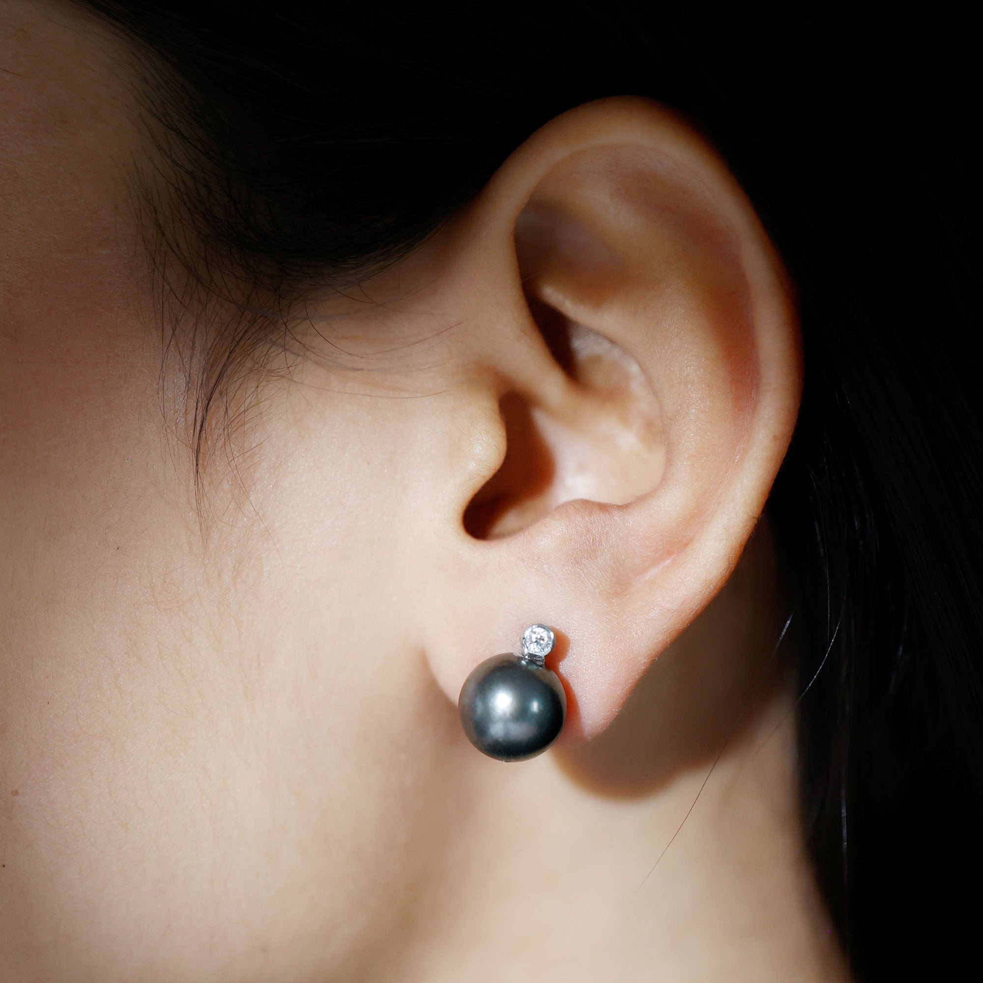 Genuine Tahitian Black Pearl Stud Earrings For Women