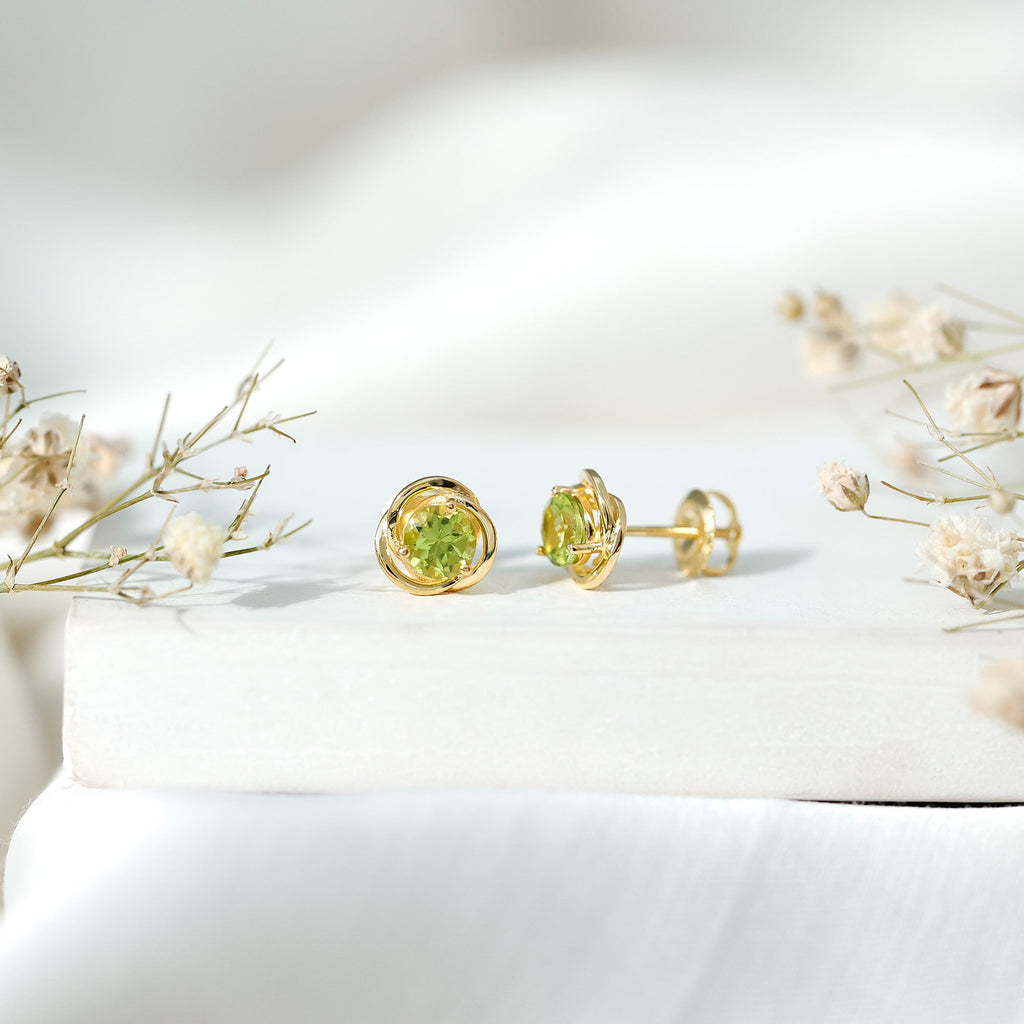1 Carat Round Cut Peridot Swirl Stud Earrings