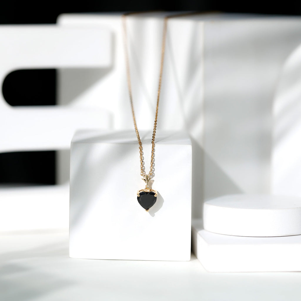 2 CT Heart Shape Black Onyx Solitaire Pendant