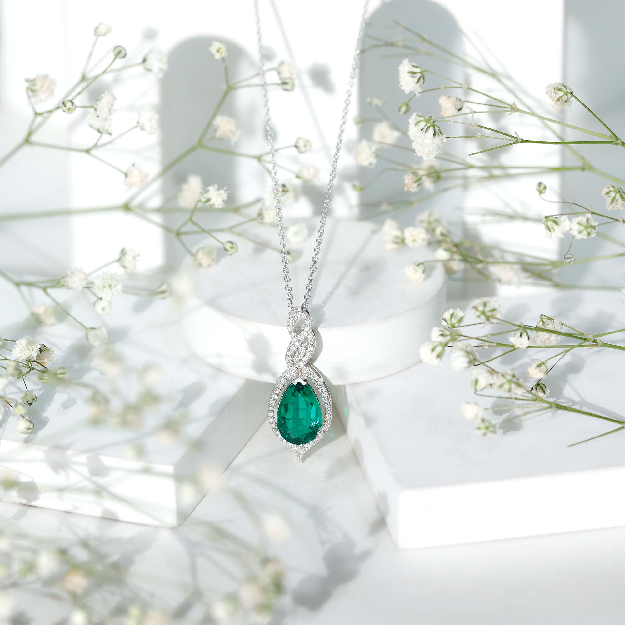 Certified 2.5 Carat Lab Grown Emerald and Diamond Bridal Necklace