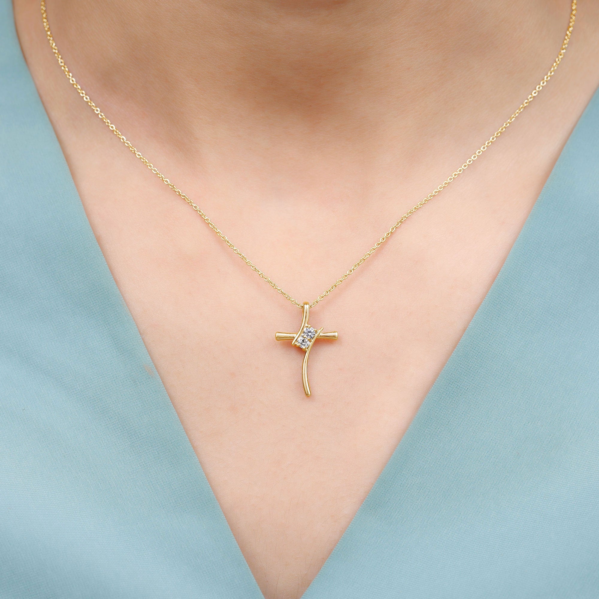 Diamond Cross Pendant Necklace for Women