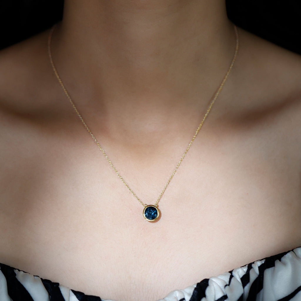 2 Carat Solitaire London Blue Topaz Chain Necklace in Bezel Setting
