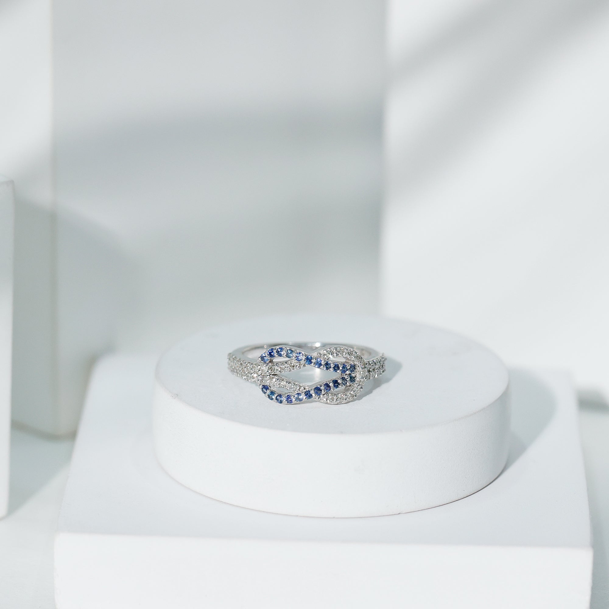 Natural Blue Sapphire Diamond Interlock Ring for Women